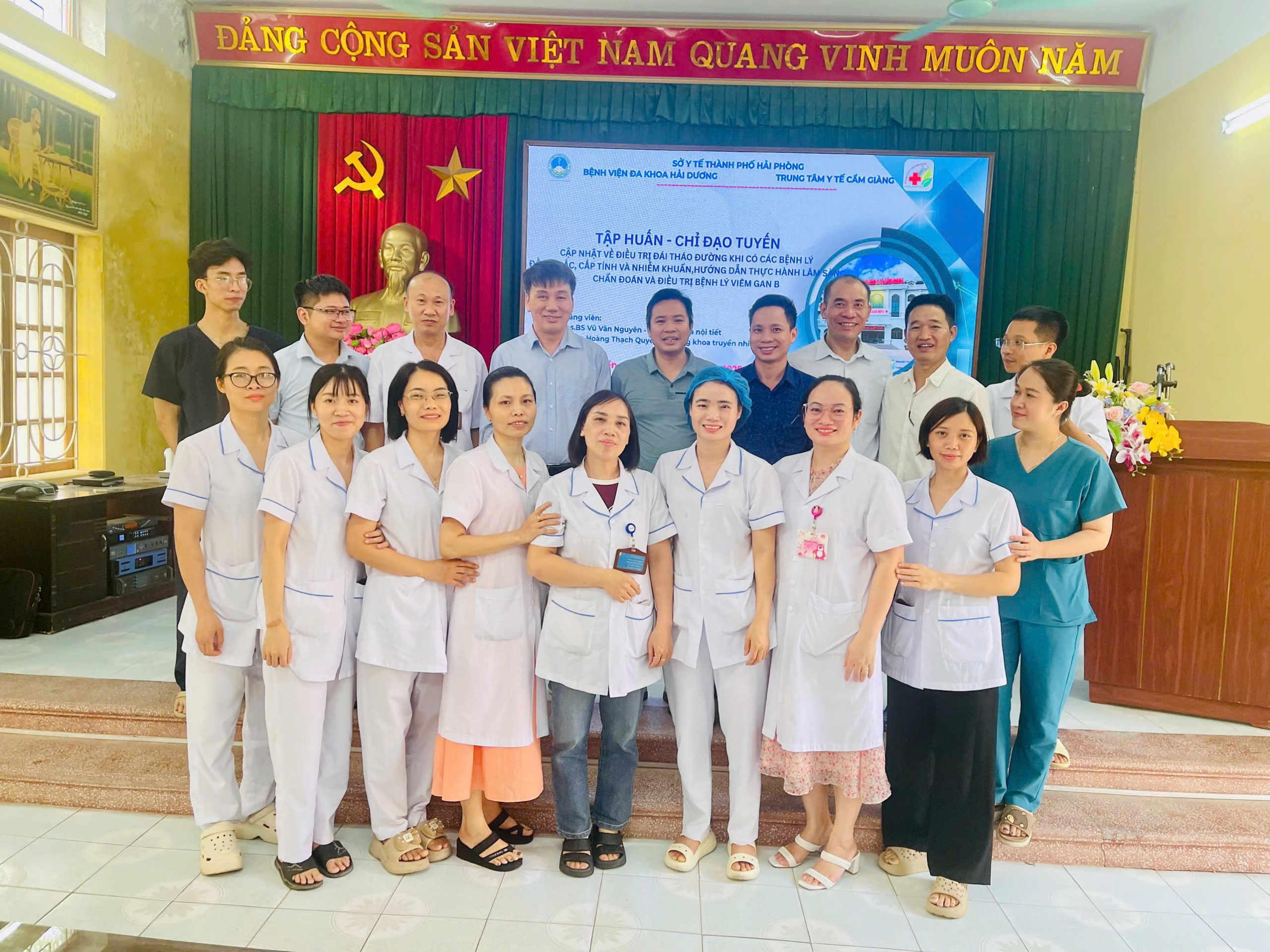 Trung tâm Y tế Cẩm Giàng tổ chức tập huấn chuyên môn: Cập nhật điều trị đái tháo đường và viêm gan B