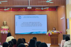 TRUNG TÂM Y TẾ CẨM GIÀNG TỔ CHỨC TẬP HUẤN TRIỂN KHAI KIỂM TRA TIỀN SỬ VÀ TIÊM CHỦNG BÙ LIỀU CHO TRẺ  NĂM HỌC 2025–2026