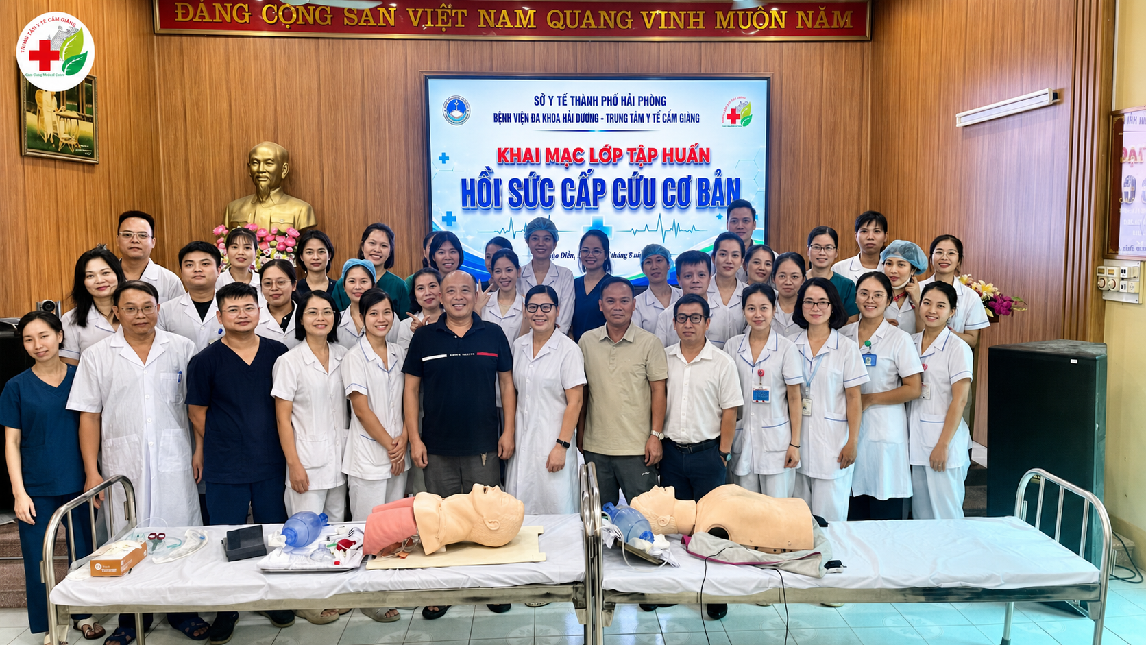 Trung tâm Y tế Cẩm Giàng tổ chức lớp tập huấn Hồi sức cấp cứu cơ bản cho cán bộ, nhân viên y tế